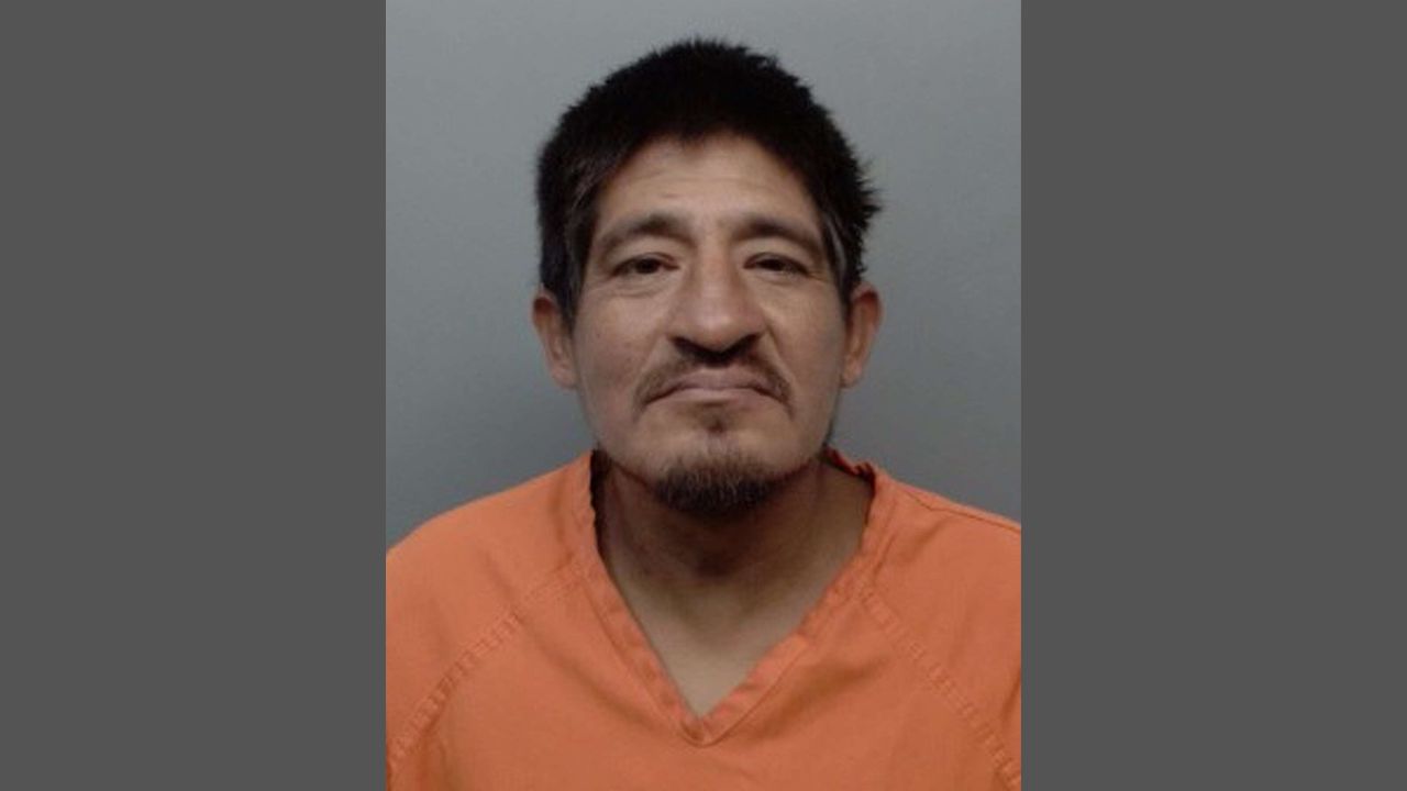 Laredo, TX: Man Slams Beer Cases Into Woman Who Tried to Stop Him From Stealing — Now Faces Felony Charges
