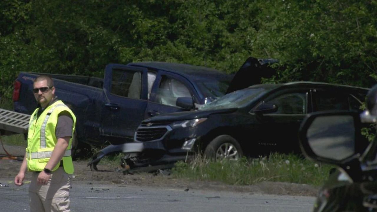 Maine woman dies after SUV turns into path of oncoming pickup in Glenburn crash