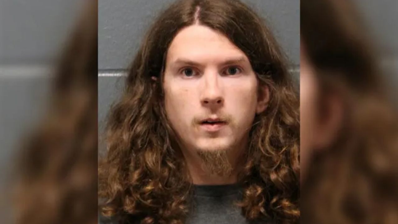 Pleasant Hill, Missouri: Man Opens Fire in Grocery Store Parking Lot — Grandmother Killed, Teen Employee Fighting for Life in ICU