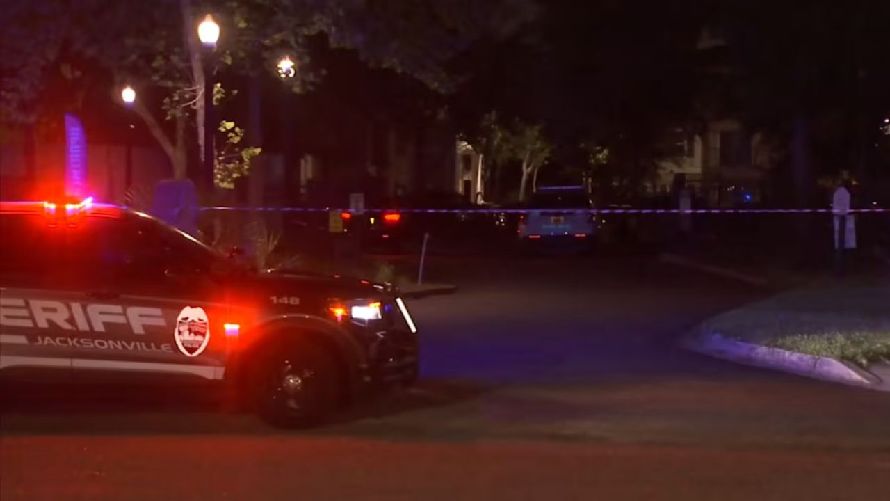 Tow Truck Driver Shot Dead During Car Repossession in Jacksonville — Gunman Still on the Loose