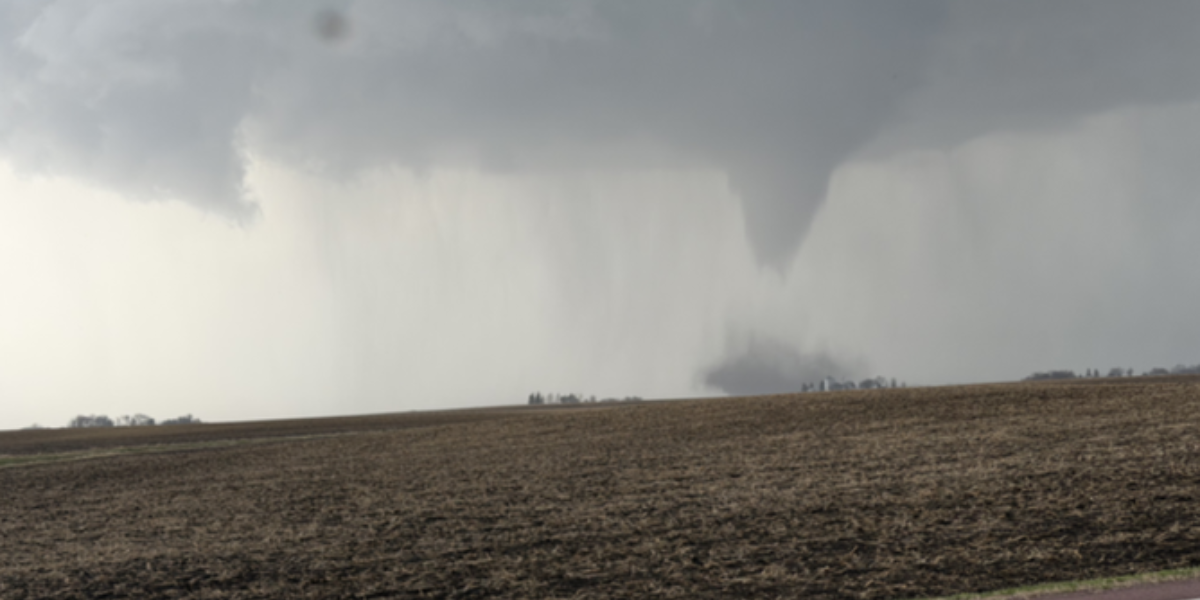40 Million Americans in the Crosshairs — A Monster Storm System Is Tearing Through the Midwest and Nobody Is Safe Yet